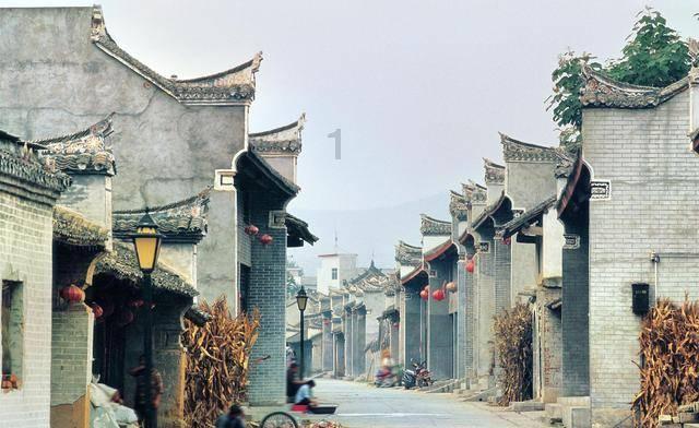 河谷冒险逃生